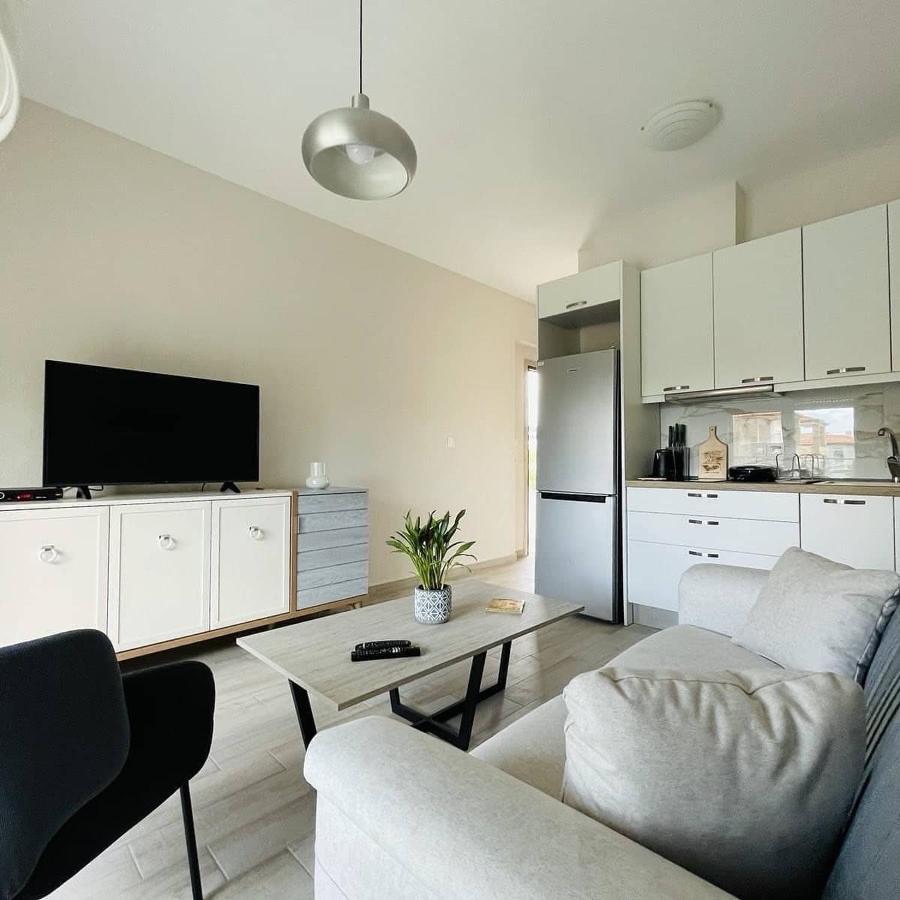 Niki Mare Luxury Apartments & Villa Nikíti Kültér fotó